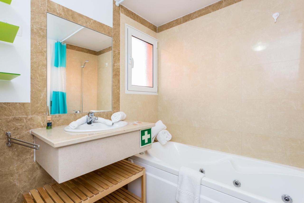 Litoralmar Beachfront Apartment ปอร์ติเมา ภายนอก รูปภาพ